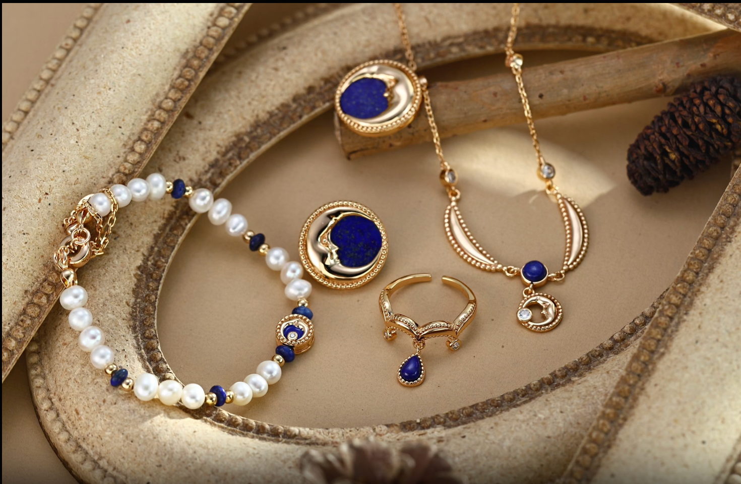 Lapis Lazuli: The Deep Blue Gemstone, Wisdom and Elegance Across Millennia