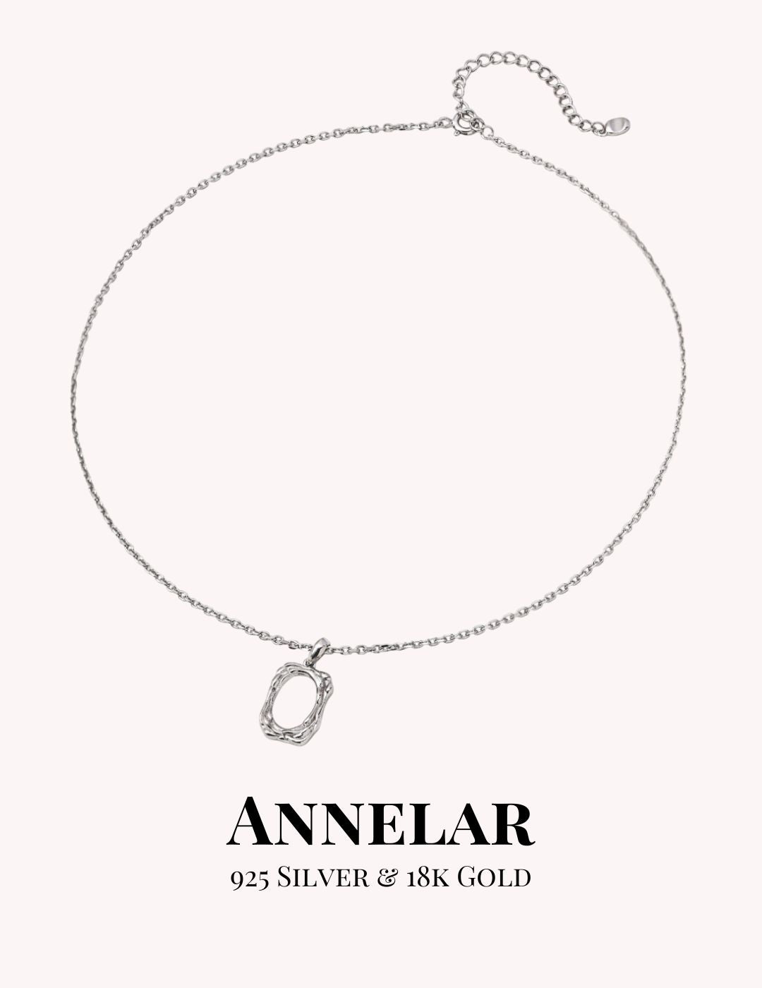 Collar con colgante minimalista texturizado en plata de ley S925