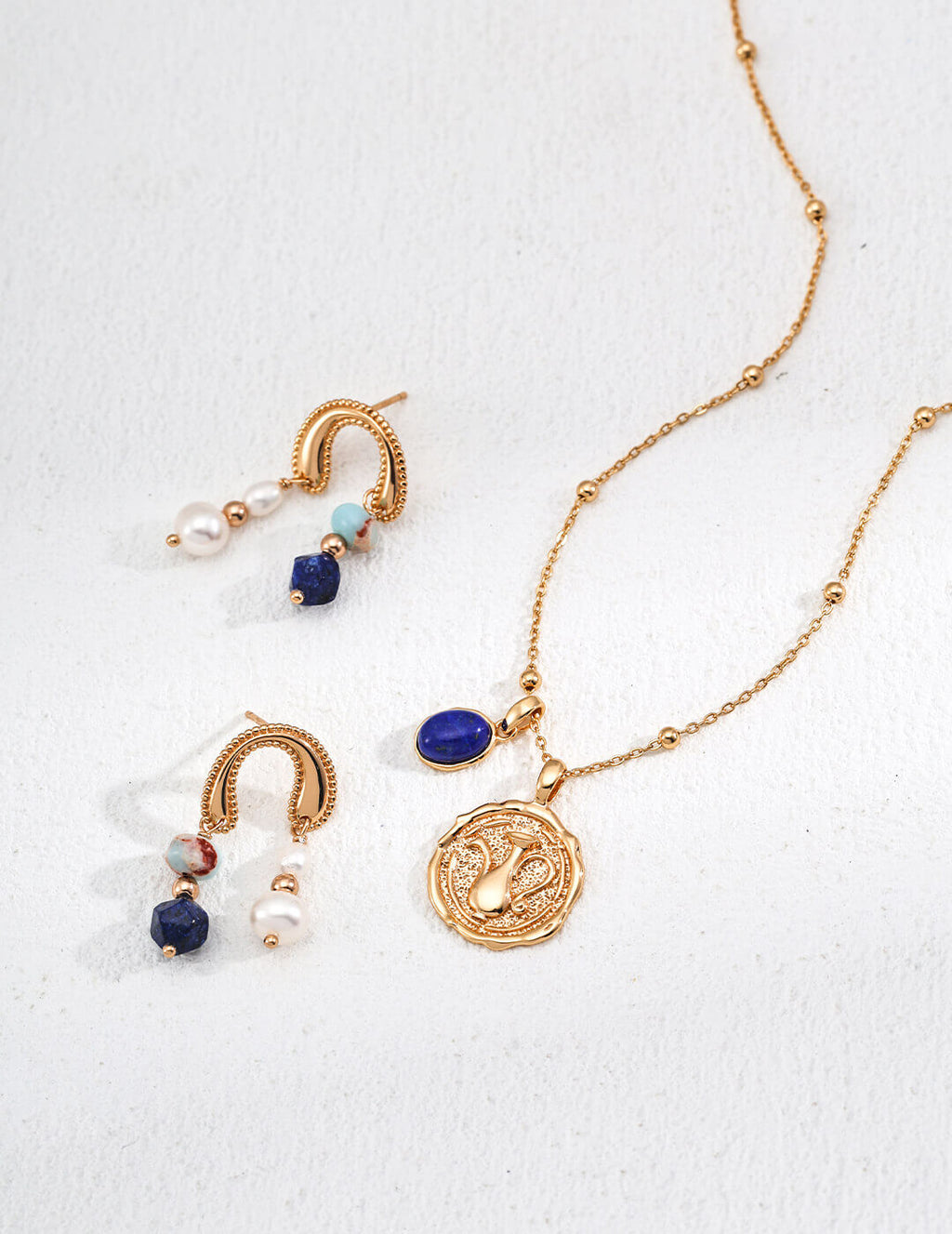 Meticulously handcrafted S925 sterling silver setting with rich vintage gold finish, highlighting artistic flair.