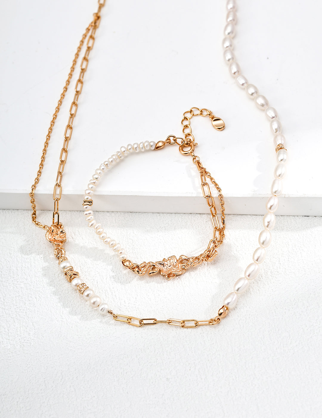 Vintage Rose Natural Pearl Set (Necklace & Bracelet)