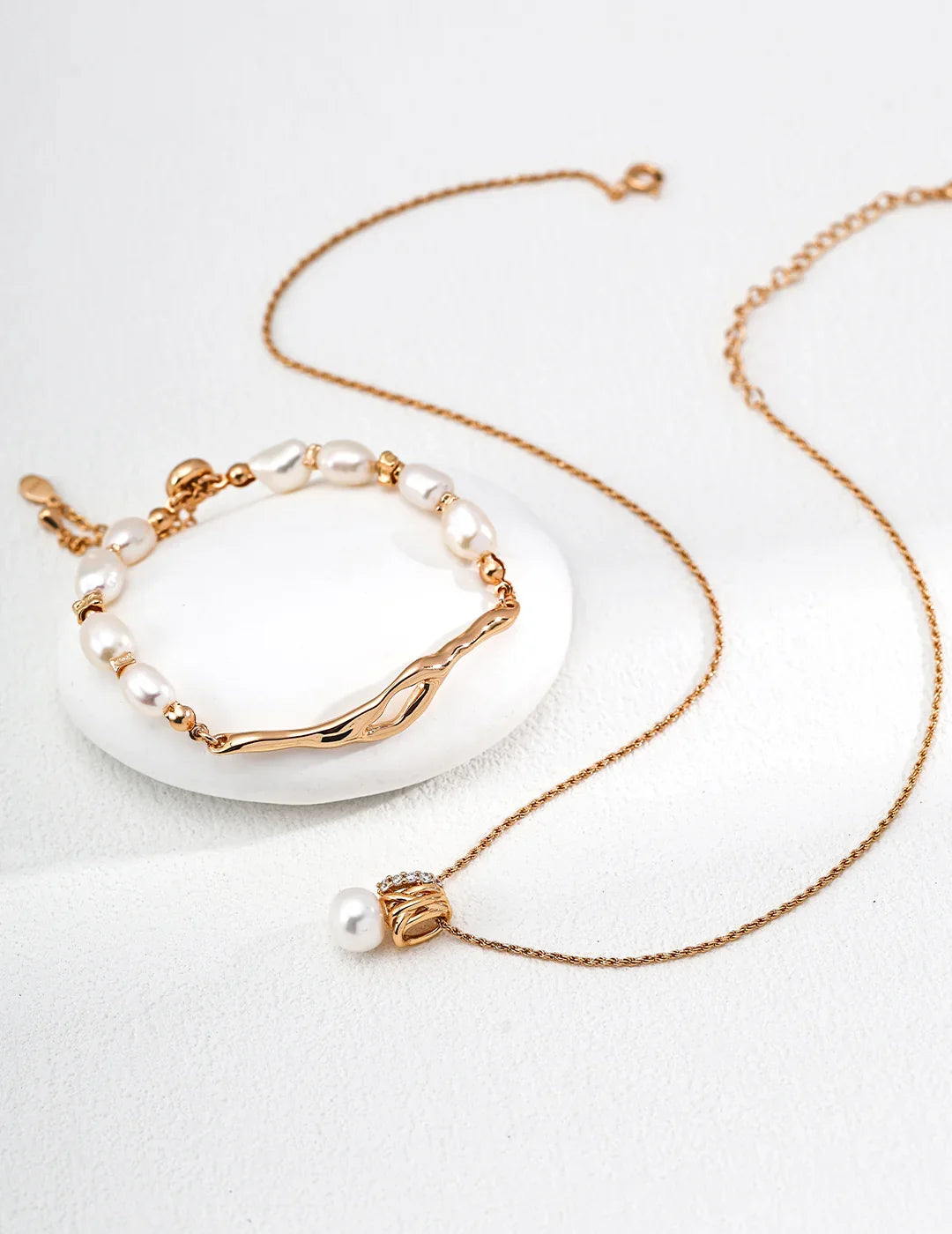 Close-up of the unique, irregularly shaped natural baroque pearl on the Lava Series bracelet.