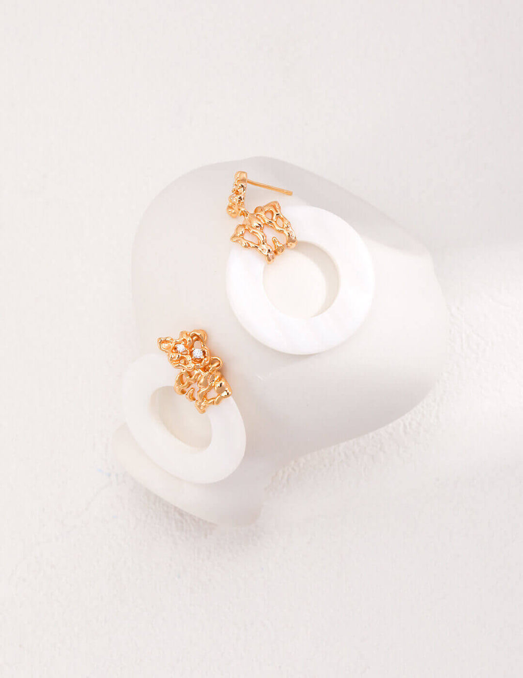 Minimalist White Shell S925 Silver Earrings