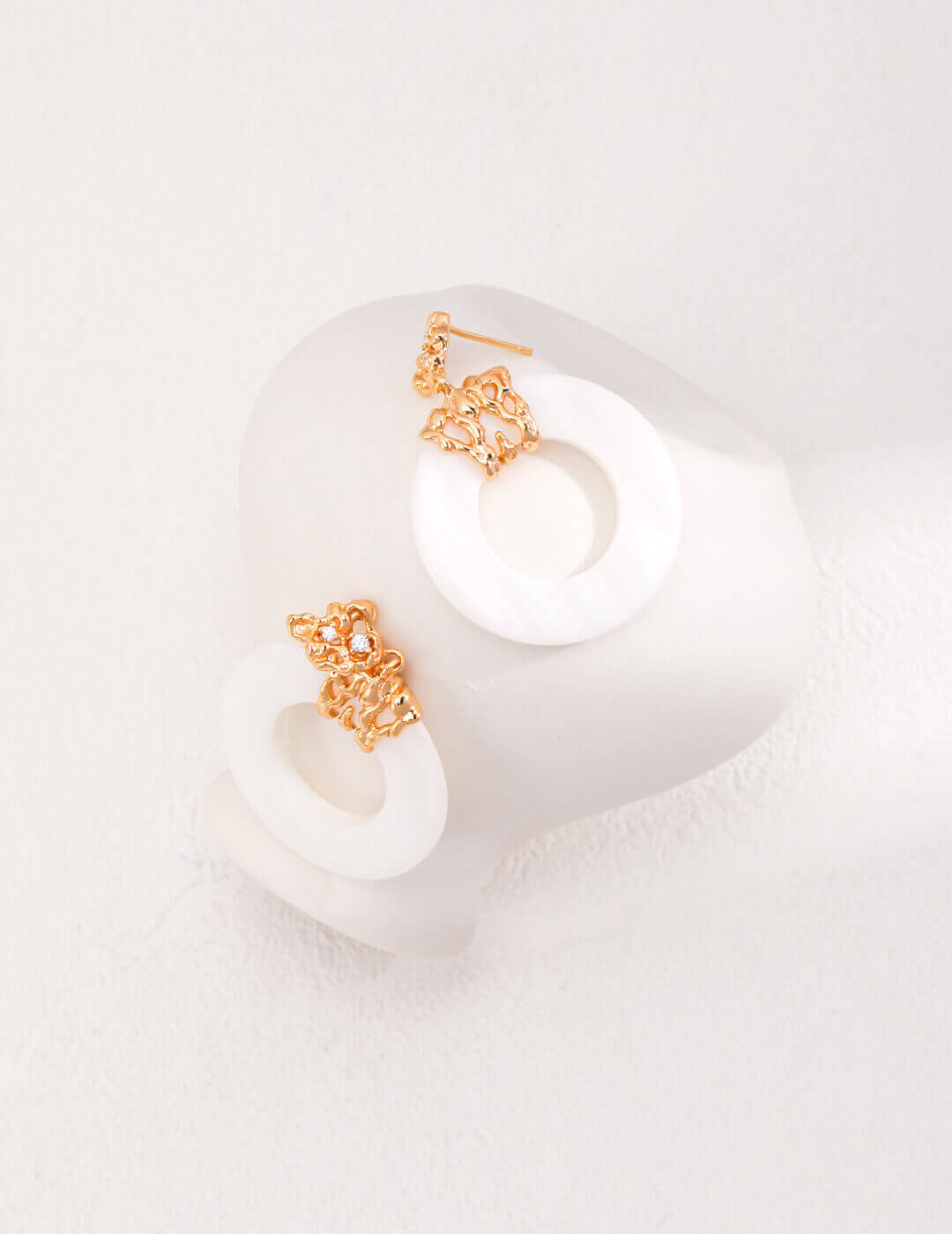 Minimalist White Shell S925 Silver Earrings