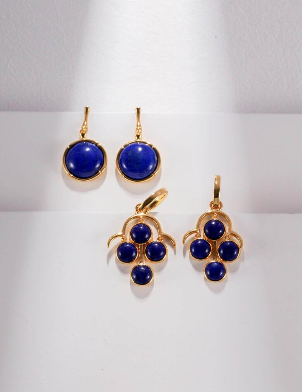 Meticulously crafted S925 sterling silver with lustrous K-gold finish, showcasing exquisite jewelry craftsmanship.