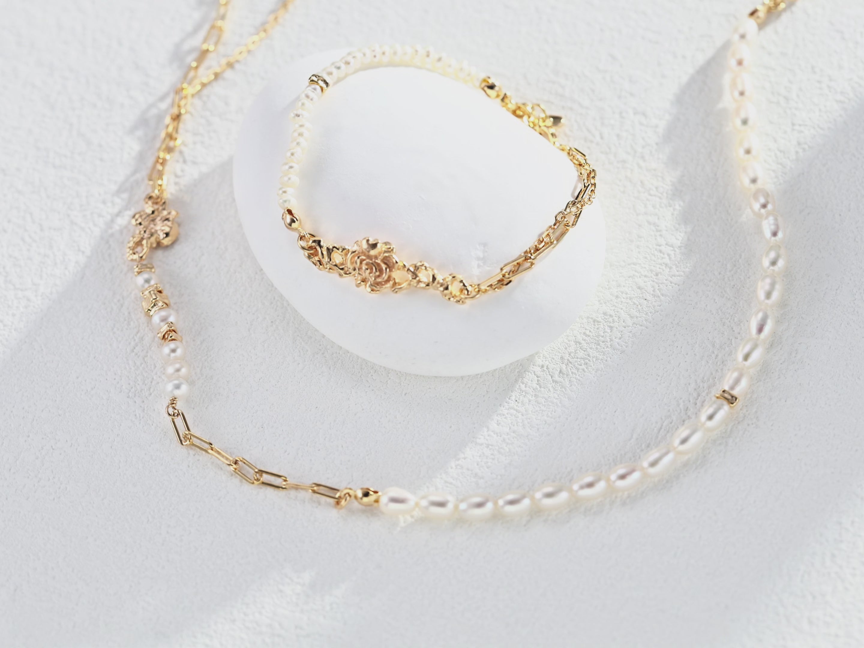 Vintage Rose Natural Pearl Set (Necklace & Bracelet)