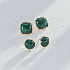  Detailed view of the exquisite S925 sterling silver setting, designed to securely hold the malachite without overpowering it.