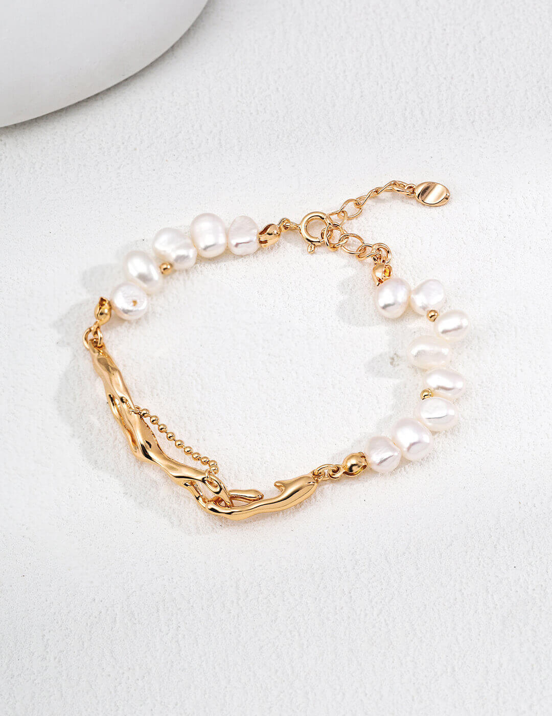 Vintage natural pearl bracelet flat lay showing S925 silver and pearl details.