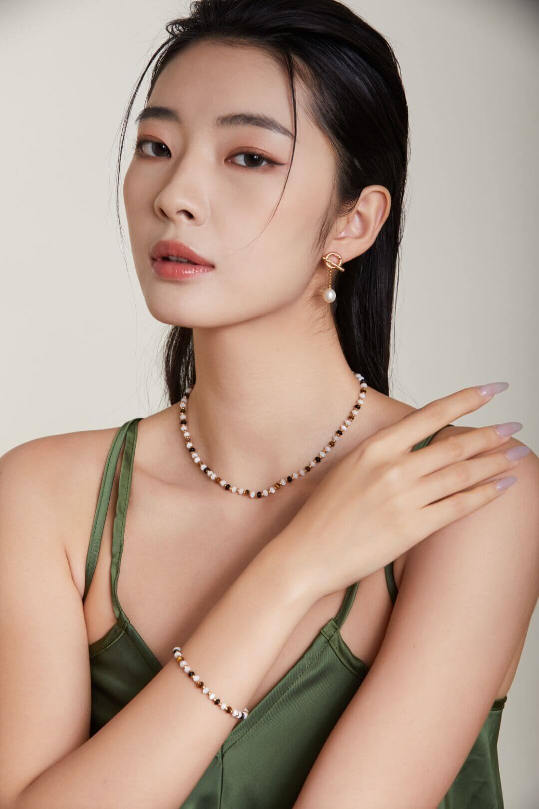 Vintage Gold Tiger’s Eye with Shell Necklace and Bracelet in 925 Sterling Silver